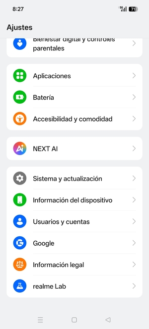 Desplácese y seleccione Usuarios y cuentas
