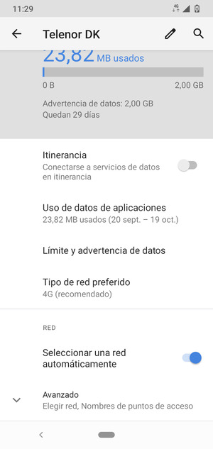Para cambiar la red en caso de problemas de conectividad, desactive Seleccionar una red automáticamente