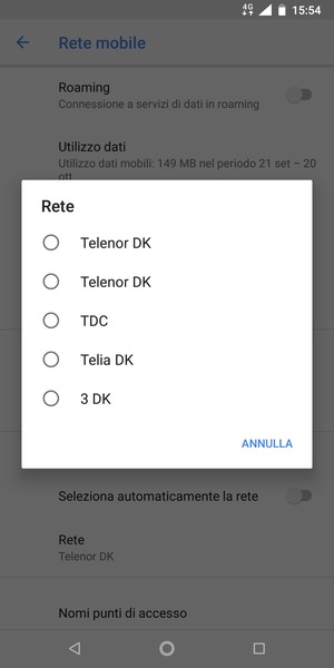 Seleziona un operatore di rete dall'elenco