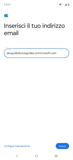 Inserisci il tuo indirizzo email e seleziona Configura manualmente