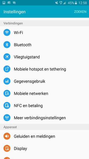 Scroll naar en selecteer Mobiele netwerken