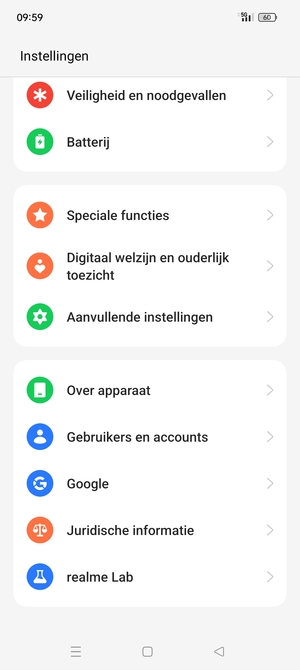 Scroll naar en selecteer Gebruikers en accounts