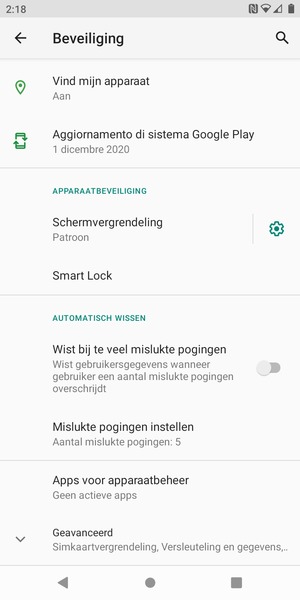Om de pin voor de simkaart te wijzigen, scroll naar en selecteer Geavanceerd