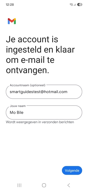 Geef uw account een naam en voer uw naam in. Selecteer Volgende
