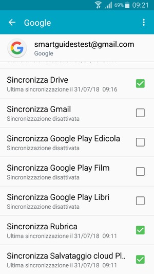 Assicurati che Sincronizza Rubrica sia selezionato