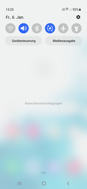 Ziehen Sie erneut das obere Menü nach unten