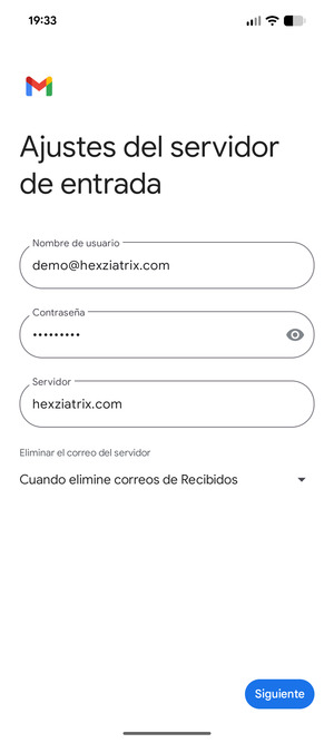 Introduzca Nombre de usuario y la dirección de servidor entrante. Seleccione Siguiente