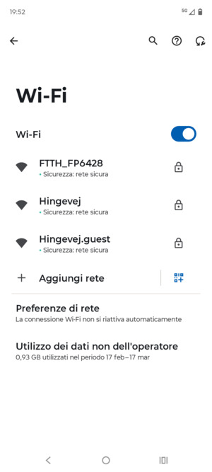 Seleziona la rete wireless a cui desideri connetterti