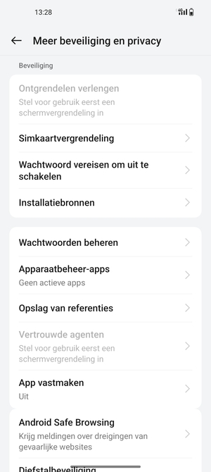 Scroll naar en selecteer Simkaartvergrendeling