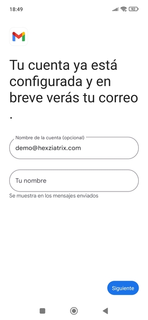 Déle a su cuenta un nombre y escriba su nombre. Seleccione Siguiente