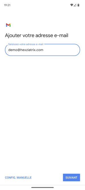 Saisissez votre adresse e-mail et sélectionnez SUIVANT