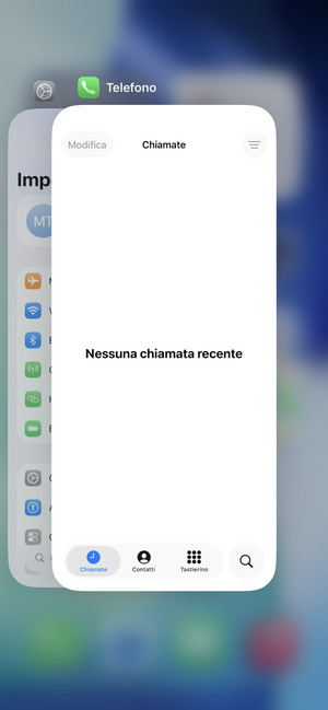 Scorri verso l'alto le app per chiuderle. Ciò ti farà risparmiare batteria.