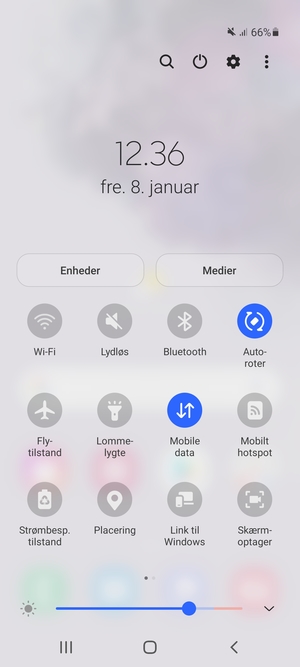 Vælg Lydløs for at skifte til lyd igen
