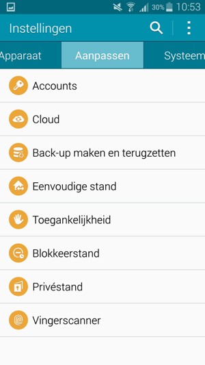 Scroll naar en selecteer Aanpassen en selecteer vervolgens  Accounts