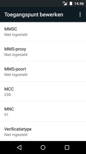 Scroll naar beneden en voer mms-gegevens in