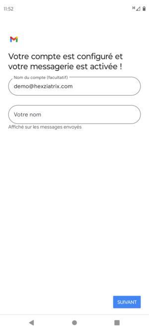 Donnez un nom à votre compte et saisissez votre nom. Sélectionnez SUIVANT
