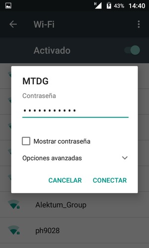 Introduzca la contraseña de Wi-Fi y seleccione CONECTAR