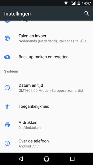 Scroll naar en selecteer Over de telefoon