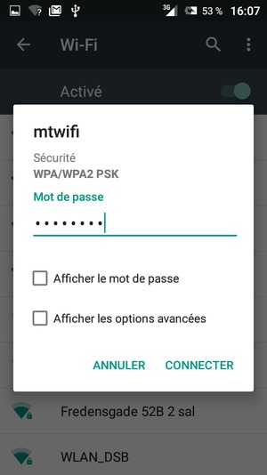 Saisissez le mot de passe du Wi-Fi et sélectionnez CONNECTER