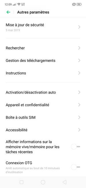 Faites défiler et sélectionnez Appareil et confidentialité