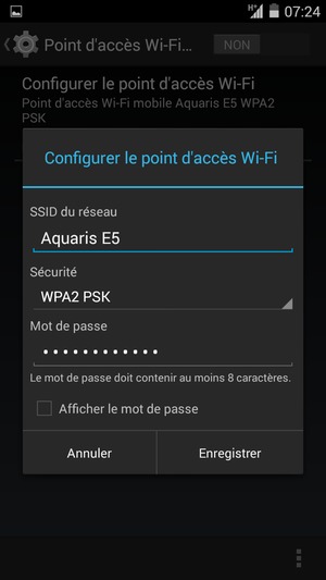 Saisissez un mot de passe de hotspot Wi-Fi d'au moins 8 caractères et sélectionnez Enregistrer