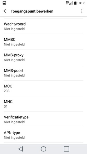 Scroll naar beneden en voer mms-gegevens in