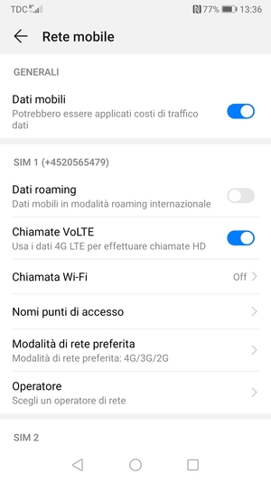 Scorri fino a SIM 1 o SIM 2 e seleziona Nomi punti di accesso