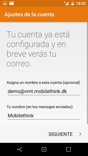 Déle a su cuenta un nombre y escriba su nombre. Seleccione SIGUIENTE