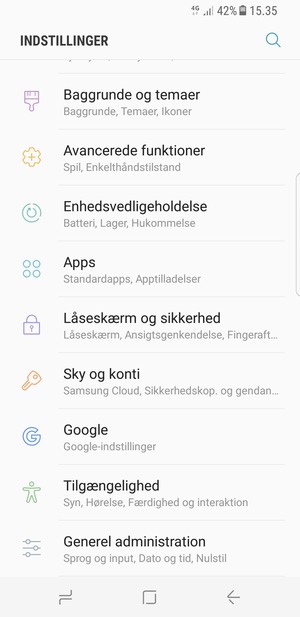 Scroll til og vælg Sky og konti