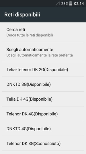 Seleziona un operatore di rete dall'elenco