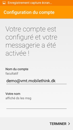 Donnez un nom à votre compte et saisissez votre nom. Sélectionnez SUIVANT