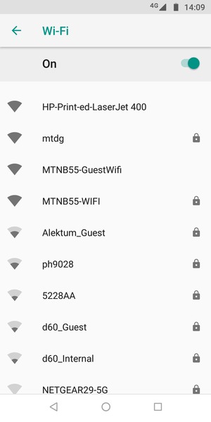 Seleziona la rete wireless a cui desideri connetterti