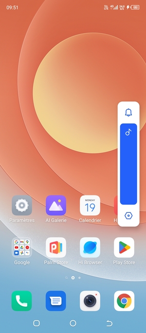 Maintenir appuyé pour baisser le volume au niveau requis