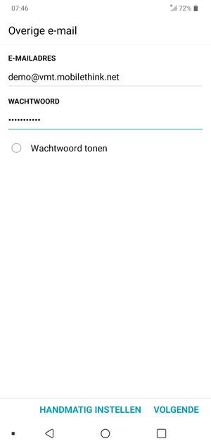Voer uw e-mailadres en wachtwoord in. Selecteer VOLGENDE