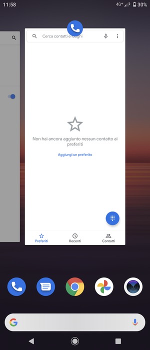 Scorri verso l'alto le app per chiuderle. Ciò ti farà risparmiare batteria.