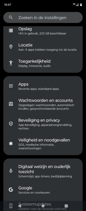 Scroll naar en selecteer Beveiliging en privacy