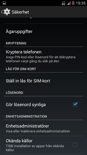 För att byta SIM-kortets PIN, återgå till Säkerhet-menyn och välj Ställ in lås för SIM-kort