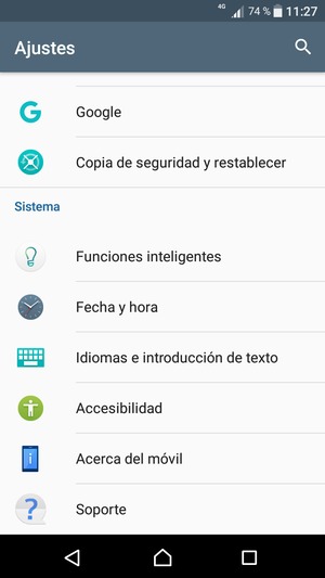 Desplácese y seleccione Acerca del móvil