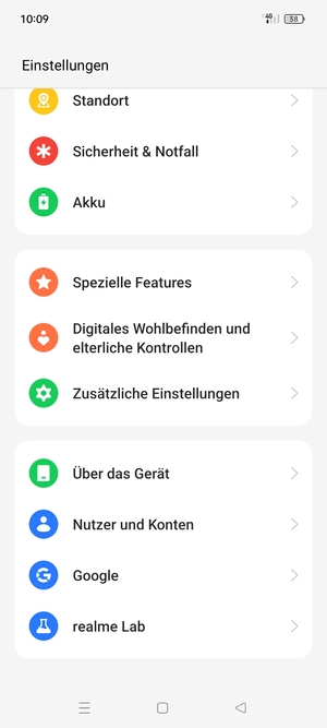 Scrollen Sie und wählen Sie Über das Gerät