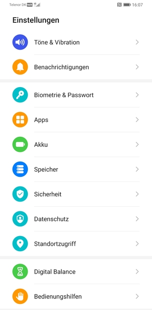 Um Ihre Bildschirmsperre zu aktivieren, gehen Sie zum Einstellungen Menü und wählen Sie  Biometrie & Passwort