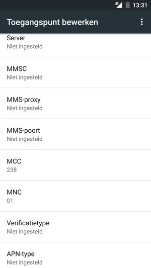 Scroll naar beneden en voer mms-gegevens in