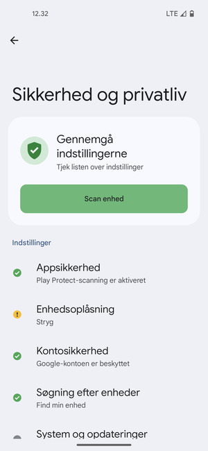 For at aktivere din skærmlås, gå til menuen Sikkerhed og privatliv og vælg Enhedsoplåsning