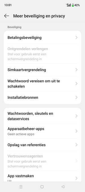 Scroll naar en selecteer Simkaartvergrendeling