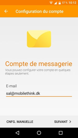 Saisissez votre adresse e-mail et sélectionnez SUIVANT
