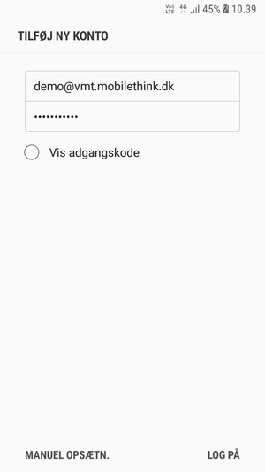 Indtast din e-mailadresse og adgangskode. Vælg LOG PÅ