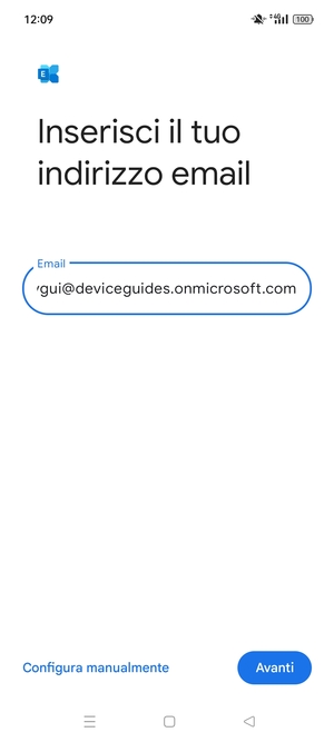 Inserisci il tuo indirizzo email e seleziona Configura manualmente