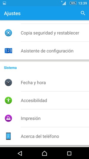 Desplácese y seleccione Acerca del teléfono