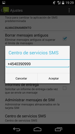 Introduzca el número de Centro de servicios SMS y seleccione Aceptar