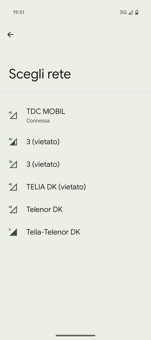 Seleziona un operatore di rete dall'elenco