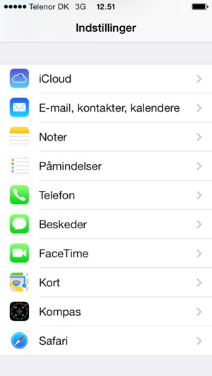 For at ændre PINkoden til sim-kortet, vend tilbage til menuen Indstillinger og scroll til og vælg Telefon
